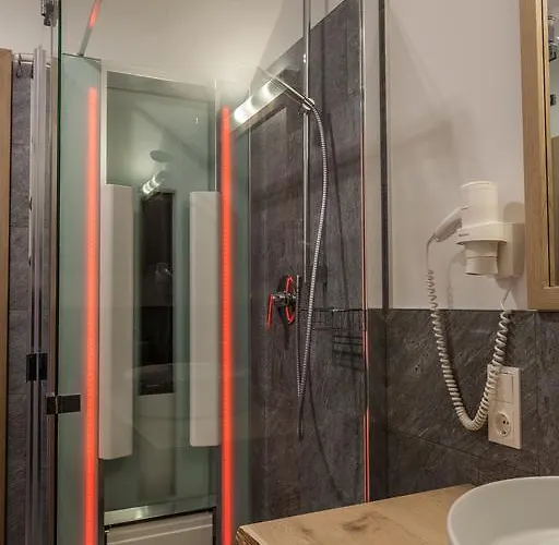 贝尔马尔德斯公寓 费斯