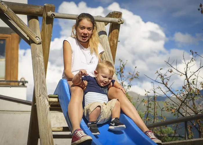 贝尔马尔德斯公寓 公寓 *